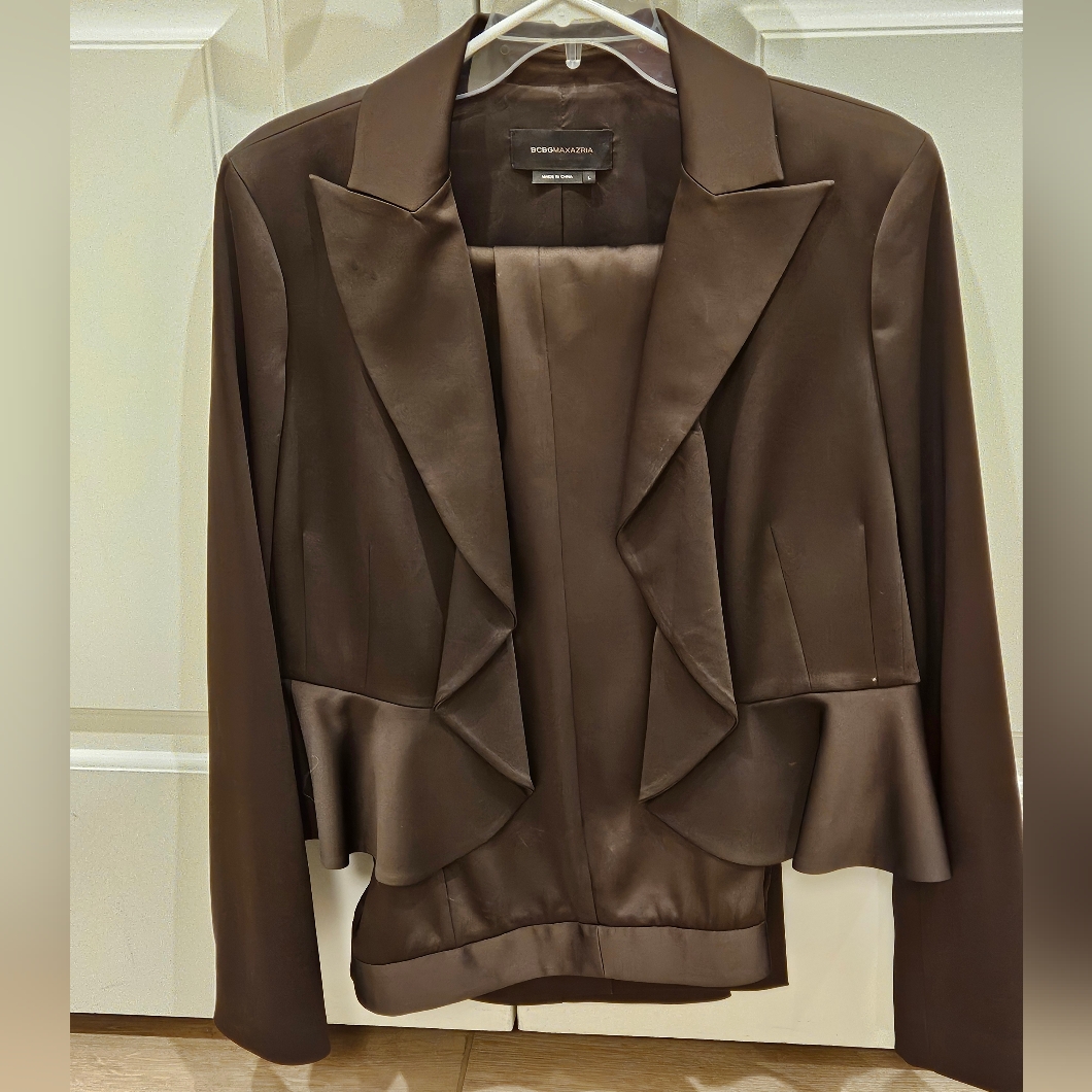 Gorgeous Bcbg Light Ruffle Pant Suit Jacket & Pants Large Never Worn